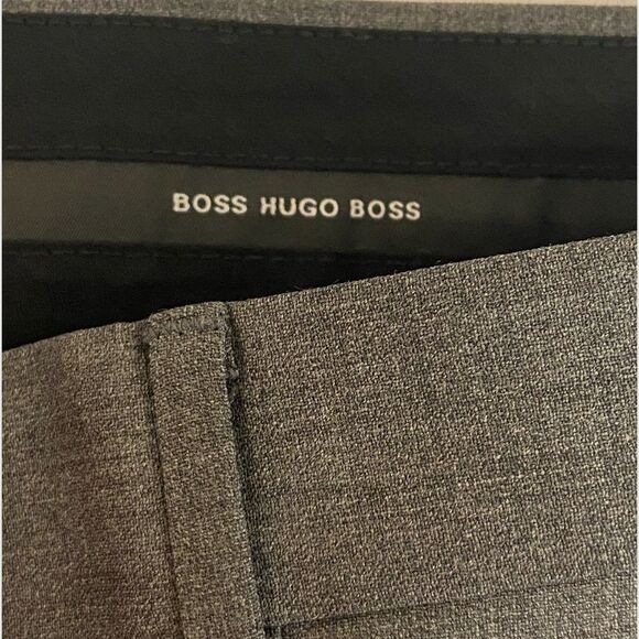 HUGO BOSS - Charcoal Gray Virgin Wool Dress Pants - Men’s 40 x 28 - Picture 3 of 7